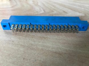 PLATINEN STECKERLEISTEN 18-polig